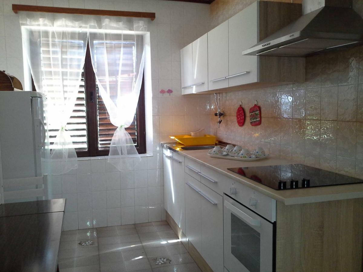 Ferienwohnung Berto Nerezine Exterior foto